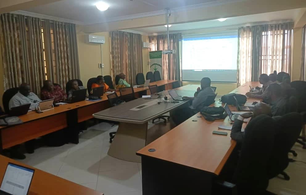 Intégration de la biosécurité et de l’assurance qualité dans le cursus de formation des biologistes et techniciens de laboratoire